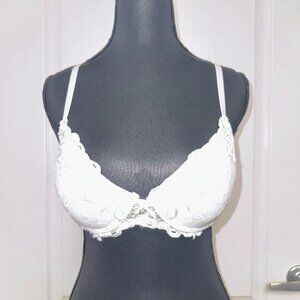 XOXO White Lace Push-Up Bra – Size 34B